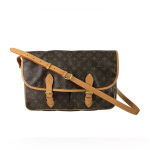 Vintage Like New Authentic Louis Vouitton Satchel Bag with COA. Retails $2499